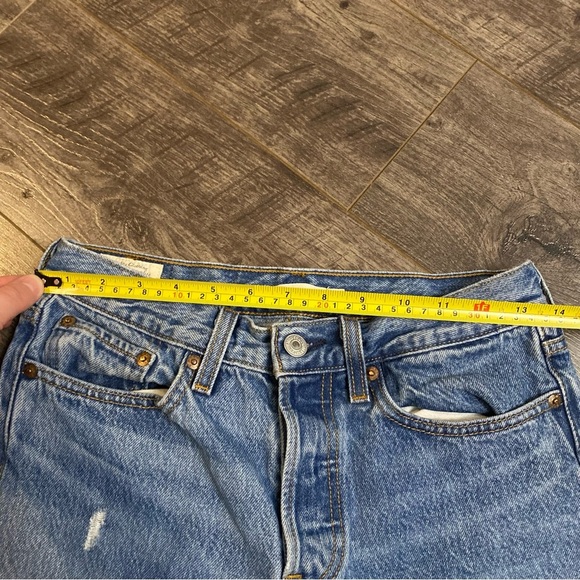 Levi’s wedgie fit jeans high rise tapered leg chewed hem size 27 - Picture 11 of 16